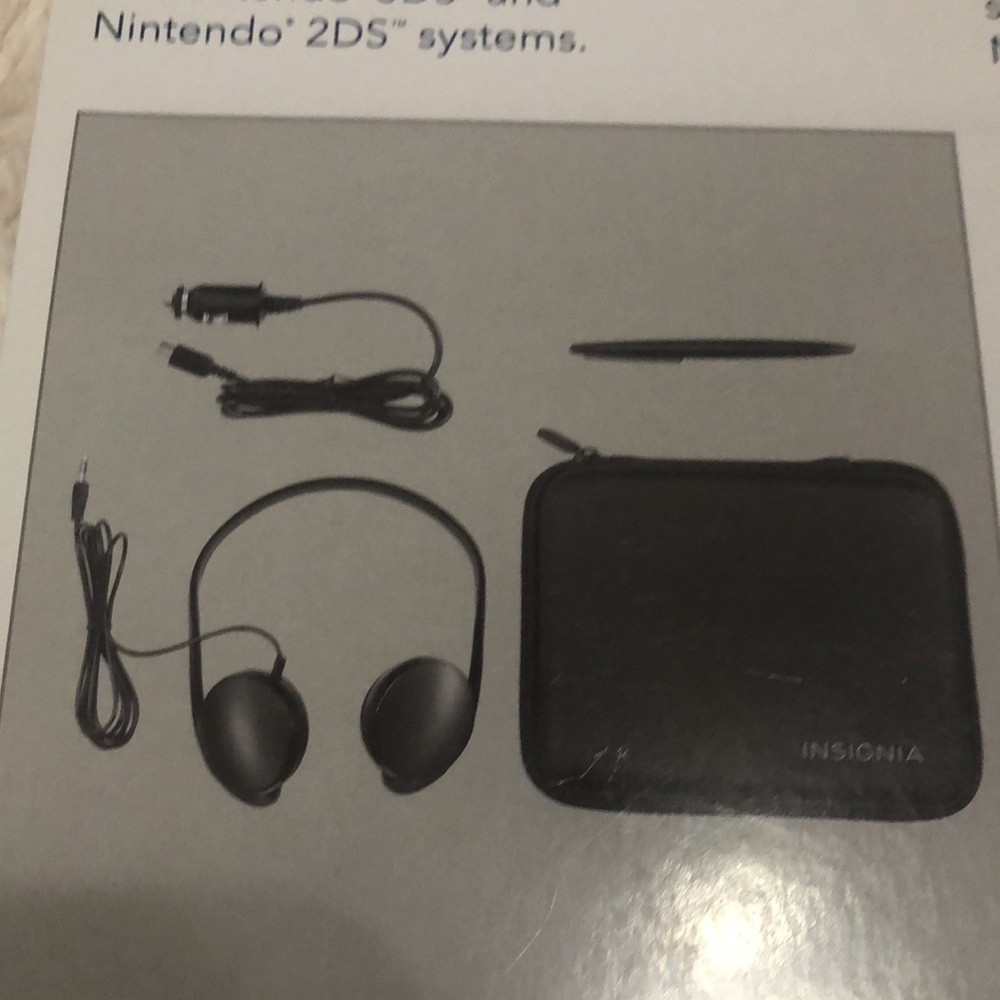 Nintendo 2DS bundle - Picture 9 of 10